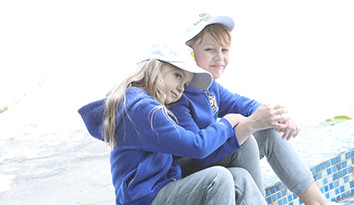 家本是溫暖的港灣，竟然成為深圳定制校服女孩的“地獄”