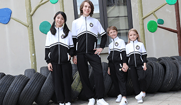 互聯(lián)網(wǎng)高速發(fā)展，為“學(xué)校校服”服裝產(chǎn)業(yè)發(fā)展注入新動能