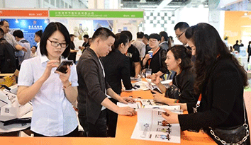 哈馬校服，用品牌重新定義“校服定做”新時(shí)代！