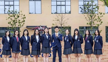 為什么學(xué)校要定制校服呢？