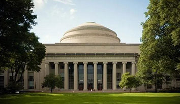 哈佛大學(xué)要求學(xué)生5天內(nèi)從宿舍搬走：“宿舍就是郵輪”，哈馬校服訂做企業(yè)認(rèn)為，這或許是好事！