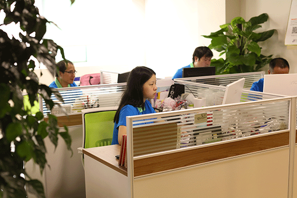 校服定做 校服定做