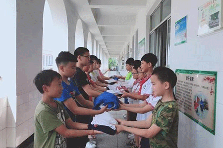 校服定做 校服定做