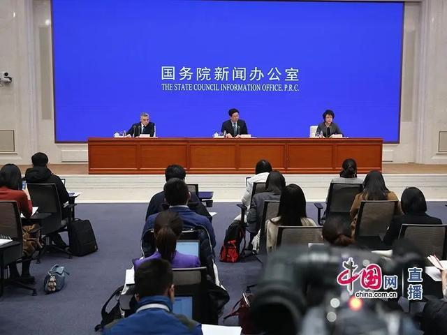 校服生產(chǎn)廠家 校服生產(chǎn)廠家