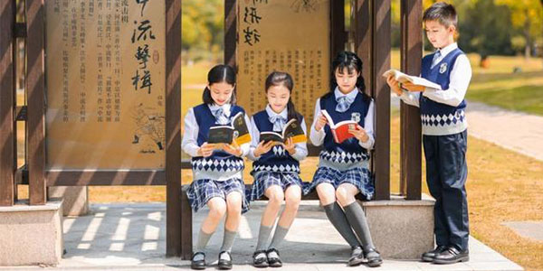 定制小學(xué)校服，定制校服