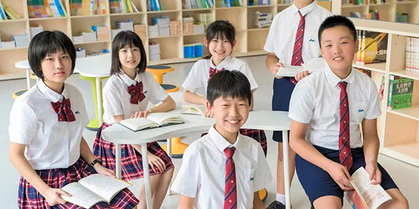 校服定做廠家，校服定做