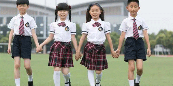 中學(xué)生定制校服，校服生產(chǎn)廠家