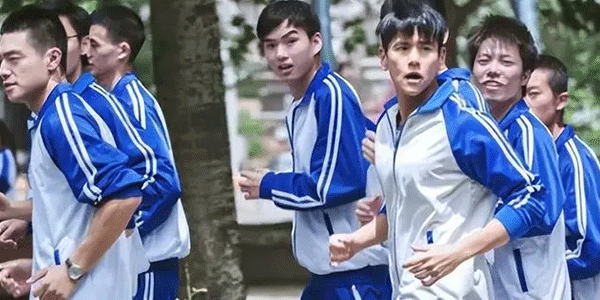 校服定制，校服設(shè)計(jì)