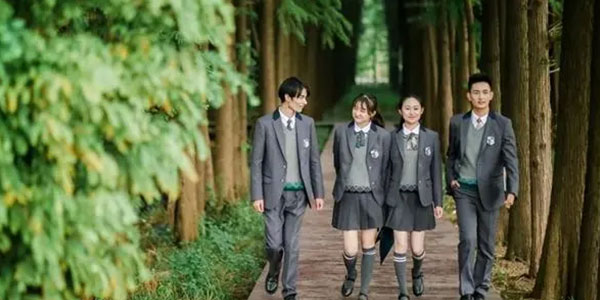 校服定制公司，校服定制