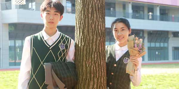 校服訂做，校服生產(chǎn)商