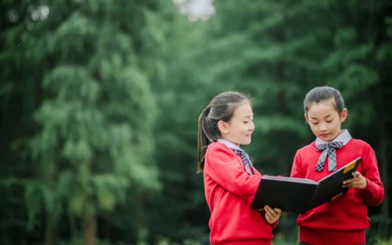 中學(xué)校服定制廠家，定做校服